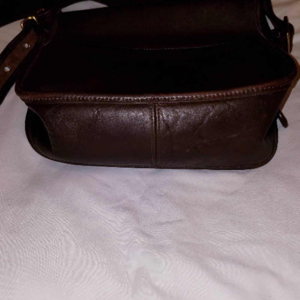 Vintage Deep Brown Leather Saddle Bag Style Purse. - Picture 5 of 8